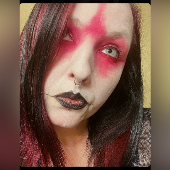 Meet your Posher, Countess - Picture 8 of 8